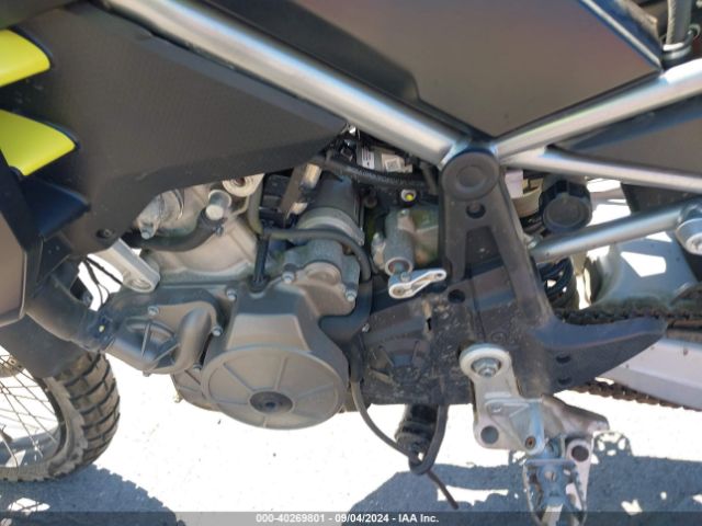 2022 APRILIA TUAREG ZD4XBUA07NS000656 Photo 8