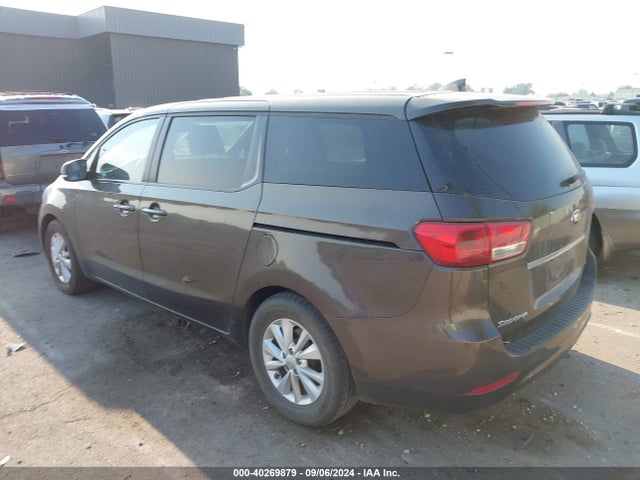 KIA SEDONA LX 2017 KNDMB5C15H6220126 Image 3