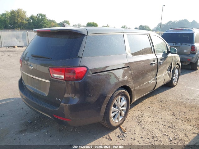 KIA SEDONA LX 2017 KNDMB5C15H6220126 Image 4