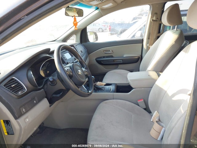 KIA SEDONA LX 2017 KNDMB5C15H6220126 Image 5