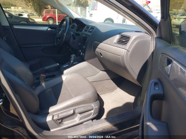 3VWDB7AJ1HM228008 Volkswagen Jetta 1.4t Se