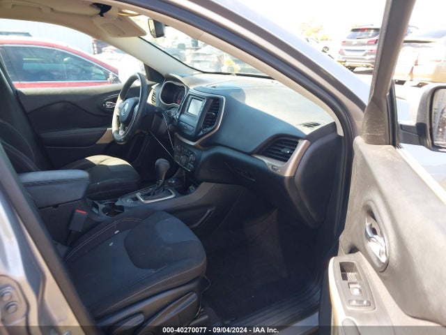 1C4PJMCS7HW658942 Jeep Cherokee Latitude 4x4