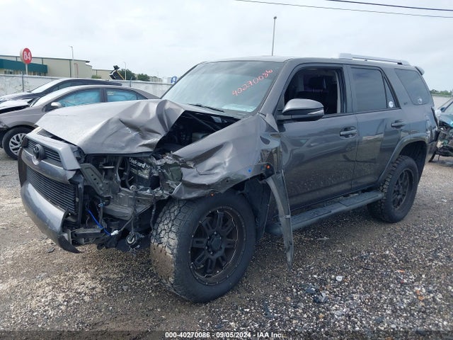 Toyota 4runner Sr5 Premium 2018 JTEBU5JR4J5511203 Image 2