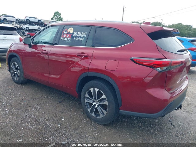 Toyota Highlander Xle 2022 5TDHZRAH4NS554194 Image 3
