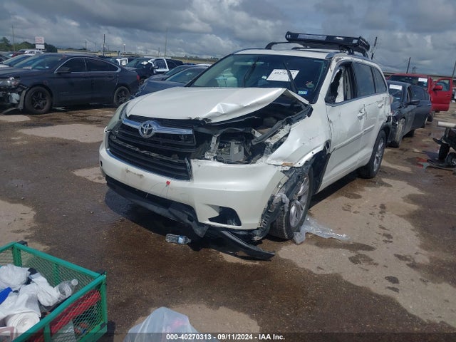 Toyota Highlander Xle V6 2015 5TDKKRFH2FS118447 Image 2