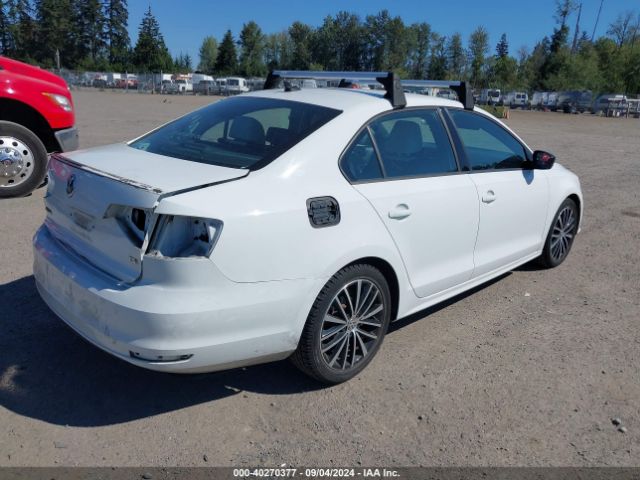 3VWD17AJ2GM405795 Volkswagen Jetta 1.8t Sport