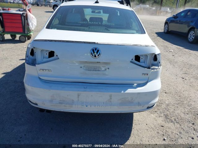 3VWD17AJ2GM405795 Volkswagen Jetta 1.8t Sport