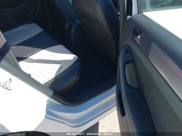 3VWD17AJ2GM405795 Volkswagen Jetta 1.8t Sport