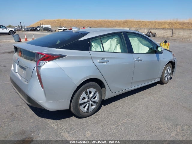 Toyota Prius Two Eco 2018 JTDKARFU1J3549288 Image 4