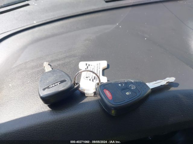 1C4NJDEB5ED718471 Jeep Compass Latitude