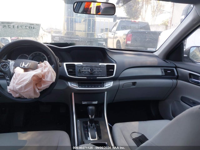 Honda Accord 2015 1HGCR2F35FA023486 Image 29