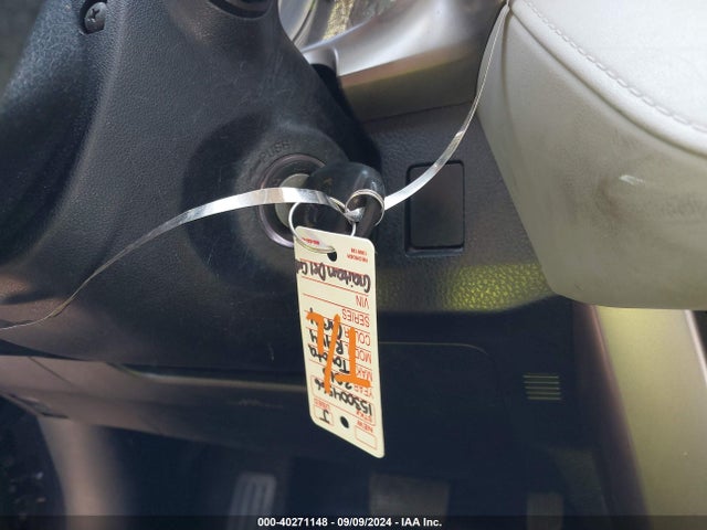 Toyota RAV4 LE 2015 JTMBFREV8FJ039664 Image 11