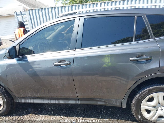Toyota RAV4 LE 2015 JTMBFREV8FJ039664 Image 15