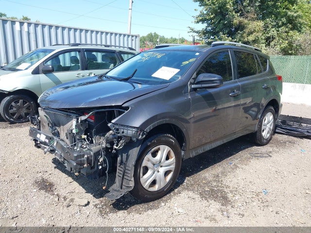 Toyota RAV4 LE 2015 JTMBFREV8FJ039664 Image 2