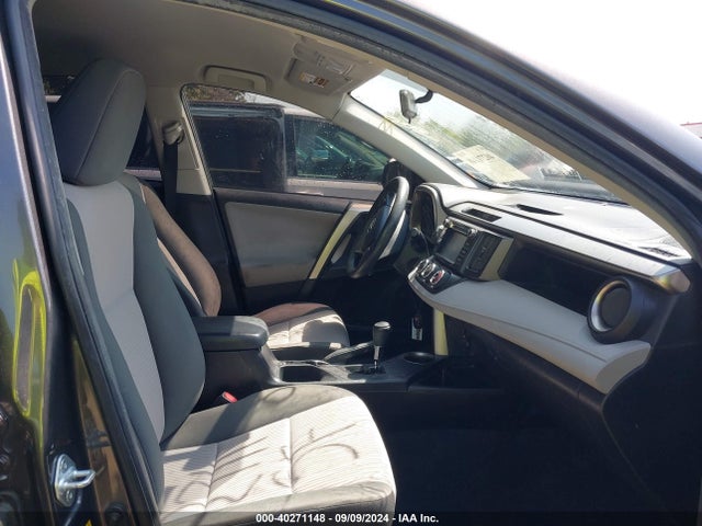 Toyota RAV4 LE 2015 JTMBFREV8FJ039664 Image 5