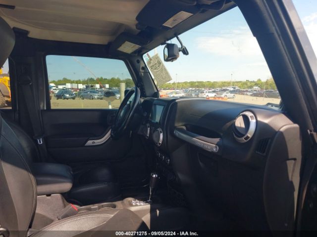 1C4BJWEG2EL285840 Jeep Wrangler Unlimited Sahara
