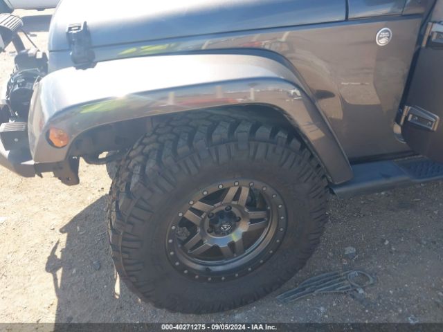 1C4BJWEG2EL285840 Jeep Wrangler Unlimited Sahara