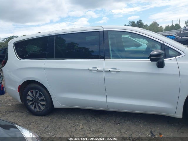 Chrysler Pacifica Hybrid Select 2024 2C4RC1S74RR118246 Image 13