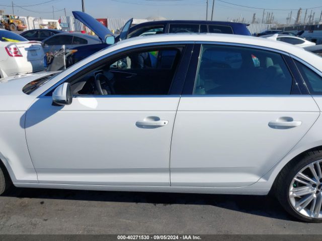WAUHMAF47KA062562 Audi A4 40 Premium