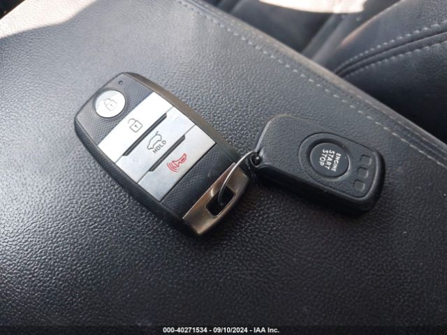 5XYPKDA50KG524854 KIA Sorento 3.3l Sx