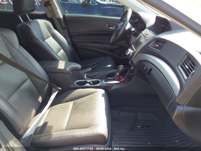 19UDE2F71JA009371 Acura Ilx Premium/technology
