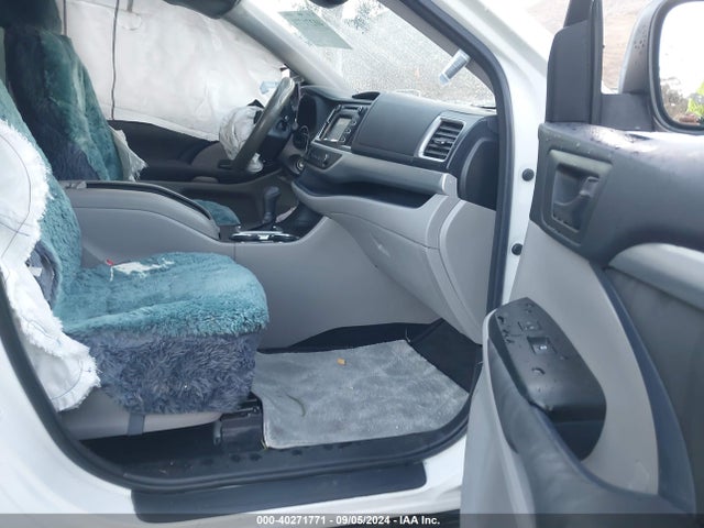 Toyota Highlander Le 2017 5TDZZRFH3HS227951 Image 5