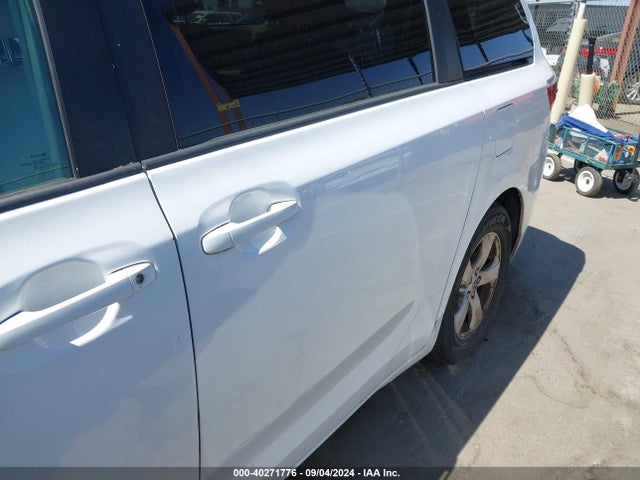 Toyota Sienna Le 8 Passenger 2016 5TDKK3DC3GS724393 Image 17