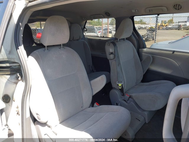 Toyota Sienna Le 8 Passenger 2016 5TDKK3DC3GS724393 Image 8