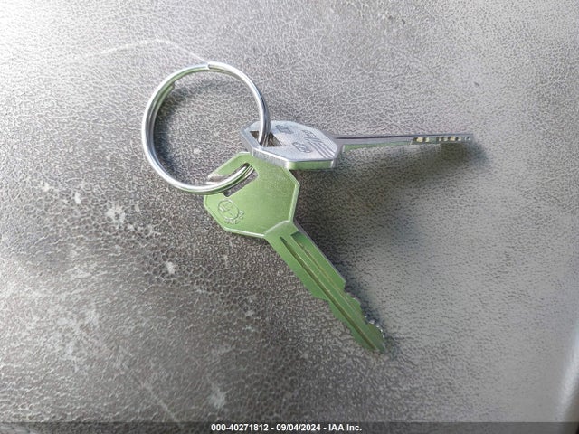 2001 MITSUBISHI MONTERO JA4MW51RX1J038755 Photo 10