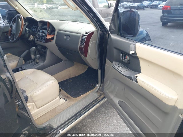 2001 MITSUBISHI MONTERO JA4MW51RX1J038755 Photo 4
