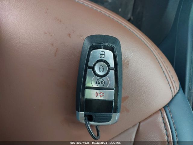 3FTTW8E35PRA11454 Ford Maverick Lariat