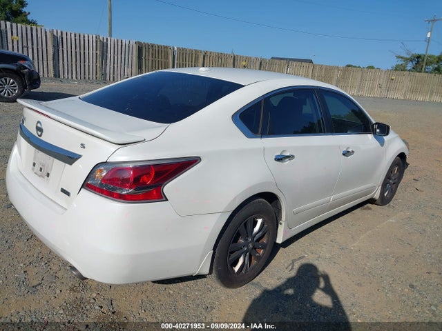 Nissan Altima 2.5 S 2015 1N4AL3AP8FC455782 Image 4