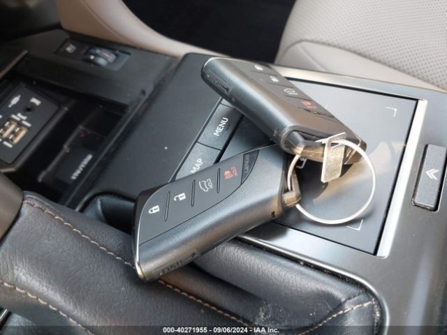 JTJAM7BX2N5310542 Lexus 460 Premium
