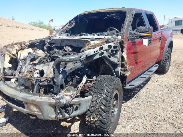 Ford F-150 Svt Raptor 2014 1FTFW1R69EFA82420 Image 2