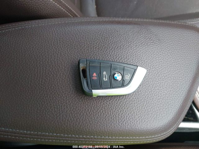 WBXHU7C30J3F04236 BMW X1 Sdrive28i