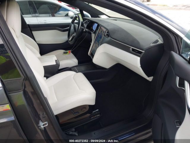 5YJXCBE2XHF043771 Tesla Model X 100d/75d/90d