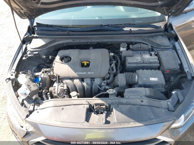 Hyundai ELANTRA SE 2018 5NPD74LF0JH260665 Image 10