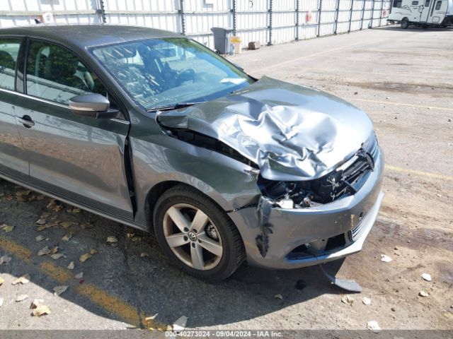 3VW3L7AJ5EM227495 Volkswagen Jetta 2.0l Tdi