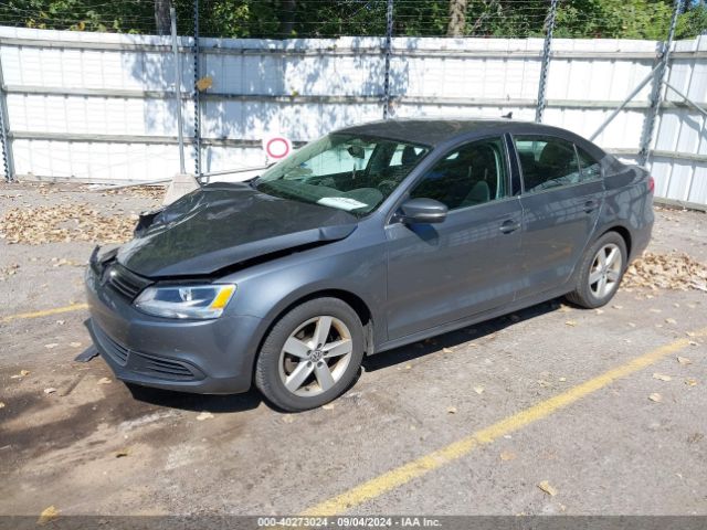 3VW3L7AJ5EM227495 Volkswagen Jetta 2.0l Tdi