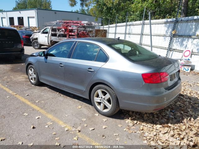 3VW3L7AJ5EM227495 Volkswagen Jetta 2.0l Tdi