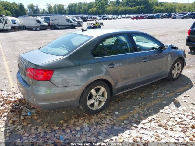 3VW3L7AJ5EM227495 Volkswagen Jetta 2.0l Tdi