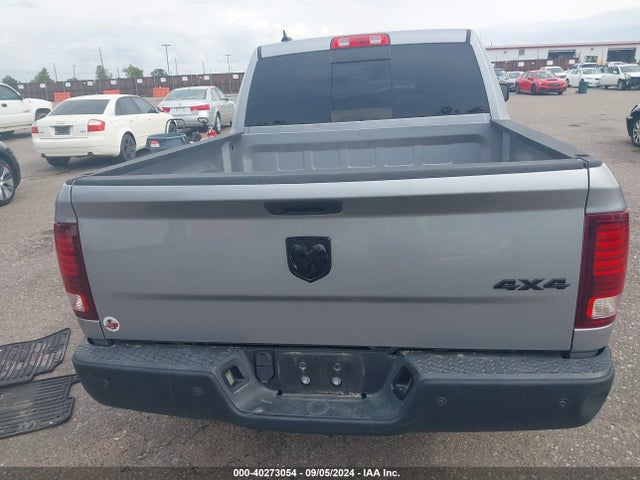 1C6RR7LG0KS669480 RAM 1500 Classic Warlock  4x4 5'7 Box