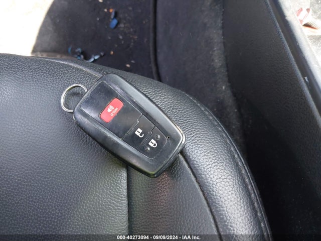 Toyota Prius Two 2017 JTDKBRFU5H3567820 Image 11