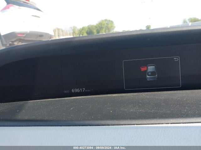 Toyota Prius Two 2017 JTDKBRFU5H3567820 Image 15