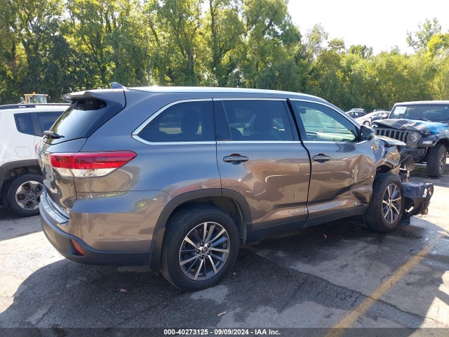 Toyota Highlander Xle 2019 5TDJZRFH4KS605084 Image 14