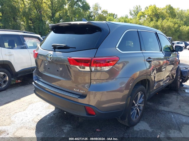 Toyota Highlander Xle 2019 5TDJZRFH4KS605084 Image 4