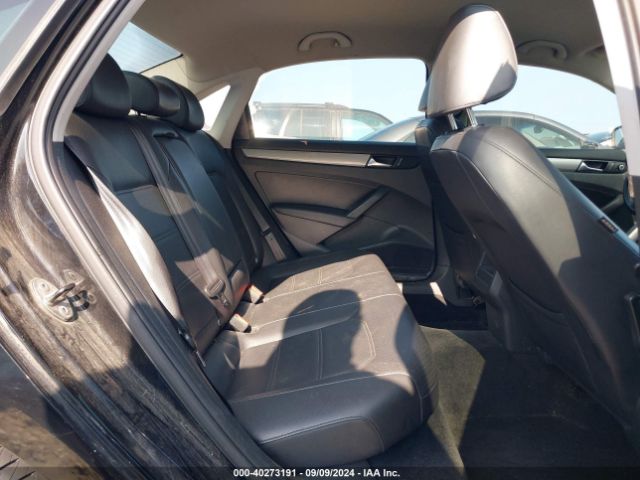 1VWAT7A3XEC109338 Volkswagen Passat 1.8t Wolfsburg Edition
