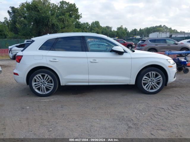 WA1BNAFY1J2218560 Audi Q5 2.0t Premium/2.0t Tech Premium