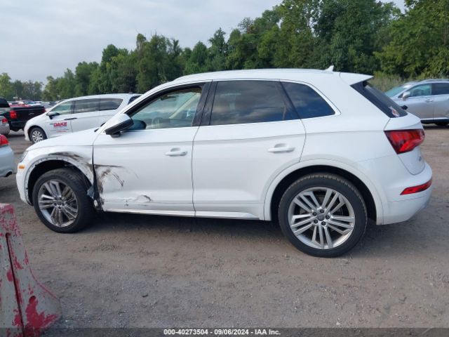 WA1BNAFY1J2218560 Audi Q5 2.0t Premium/2.0t Tech Premium
