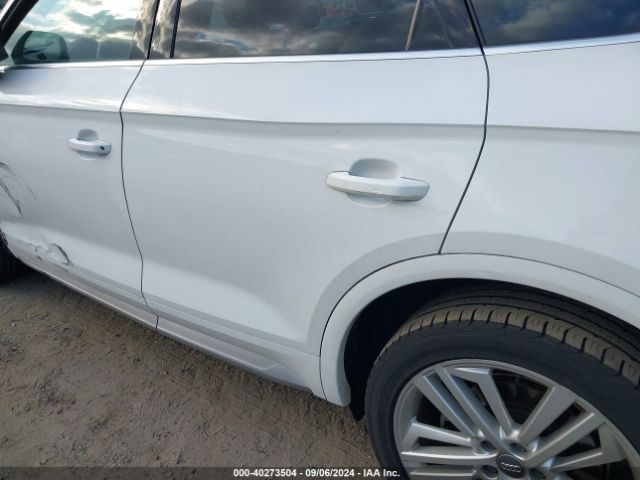 WA1BNAFY1J2218560 Audi Q5 2.0t Premium/2.0t Tech Premium